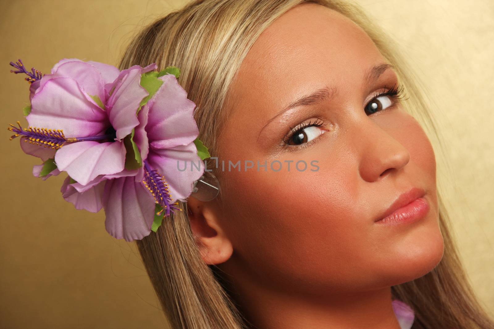 Summer/hawai girl on gold background