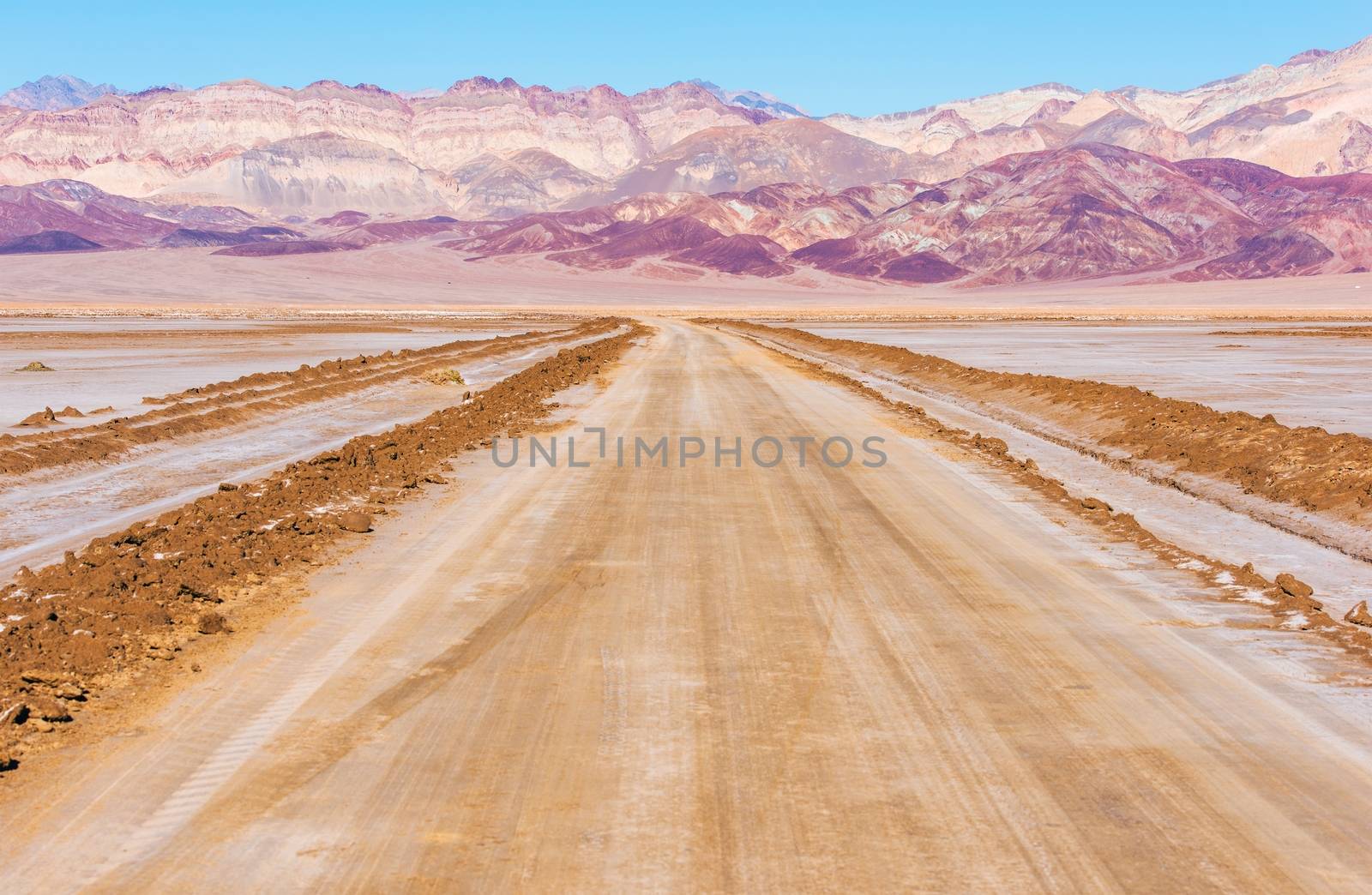 Death Valley Desert Road by welcomia