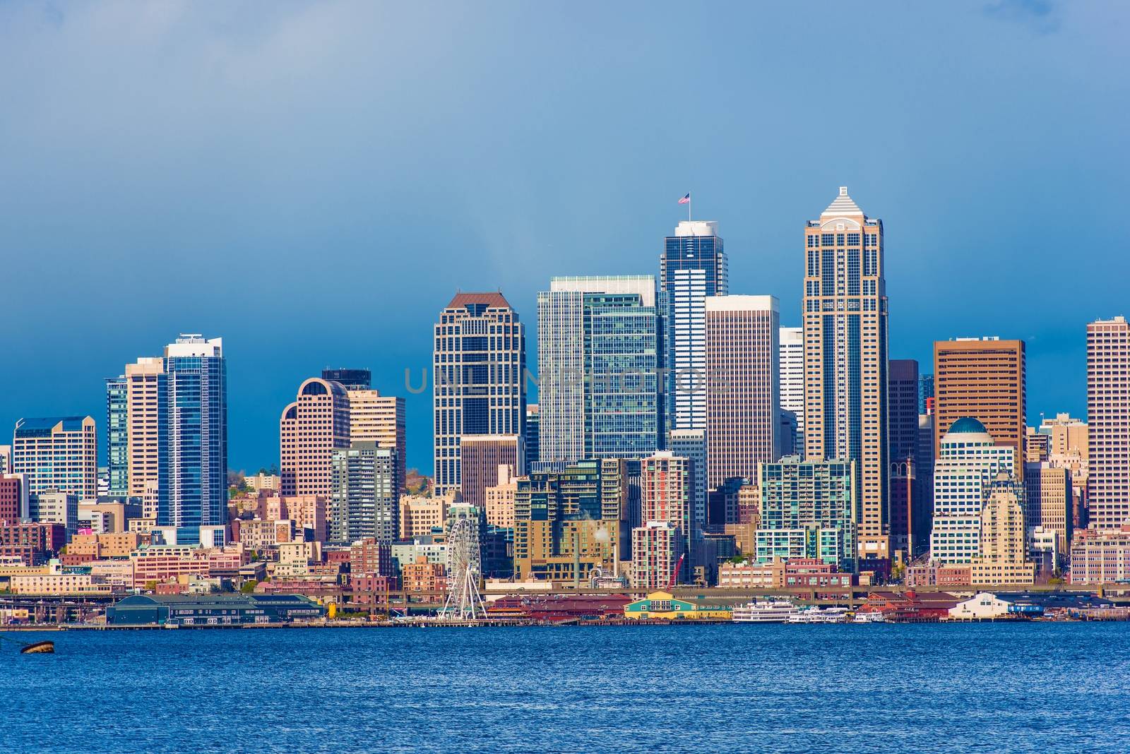 Downtown Seattle Skyline by welcomia