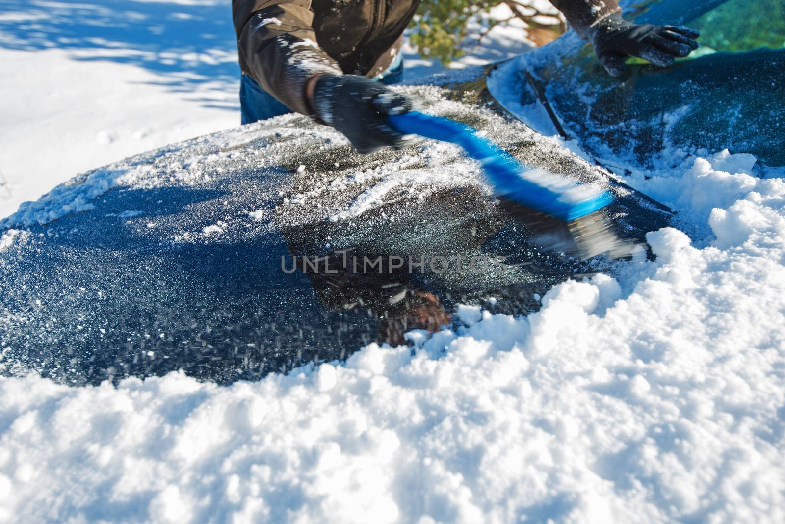 Snow Removal From Car by welcomia