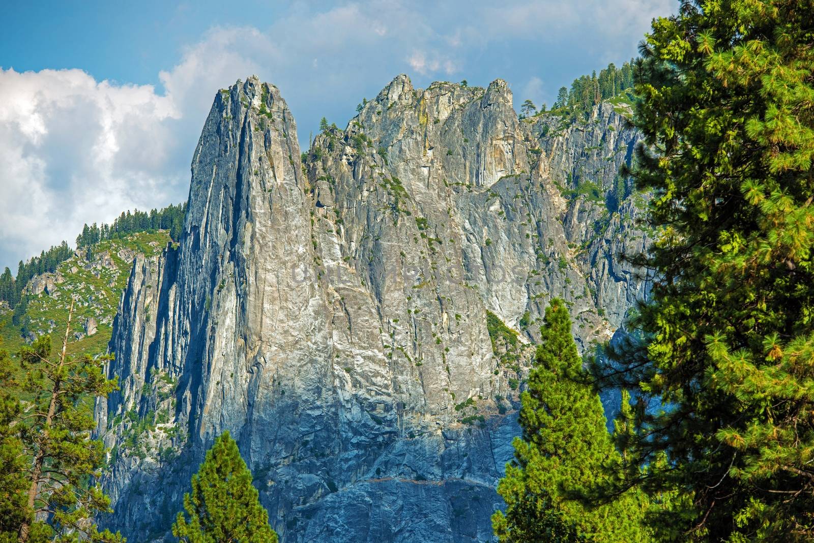 Yosemite Incredible Vertical Rock Formations.  Yoemite Valley, California, United States.