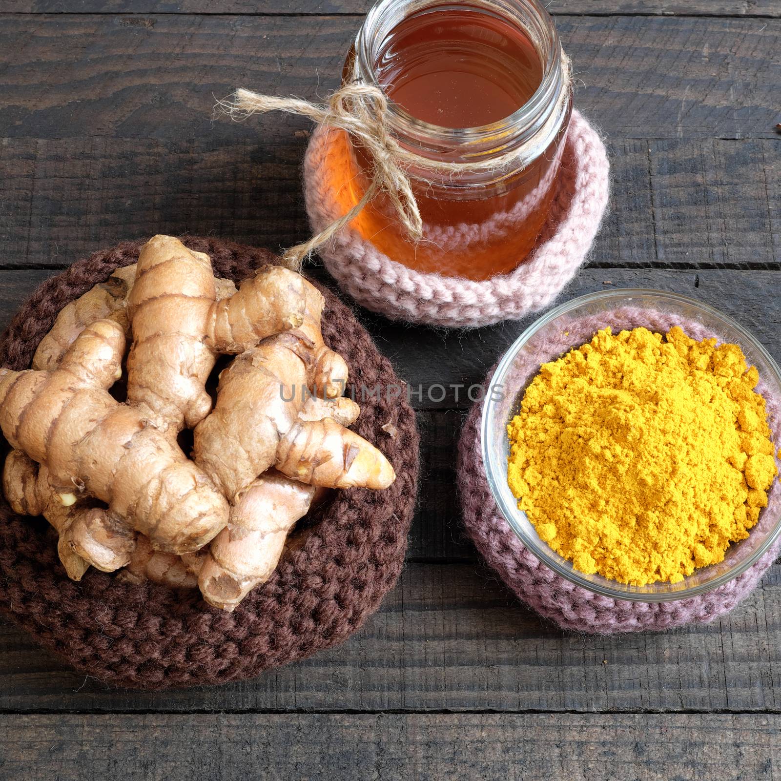 Turmeric powder, honey, healthy food, cosmetic by xuanhuongho