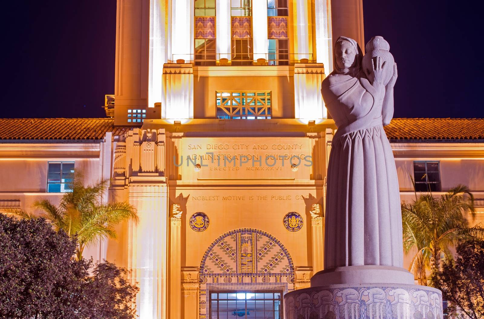 San Diego City and County Administration Building and "Guardian of Water" Sculpture