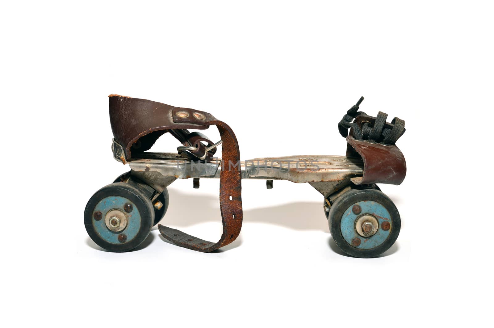 vintage rusty skate by tony4urban