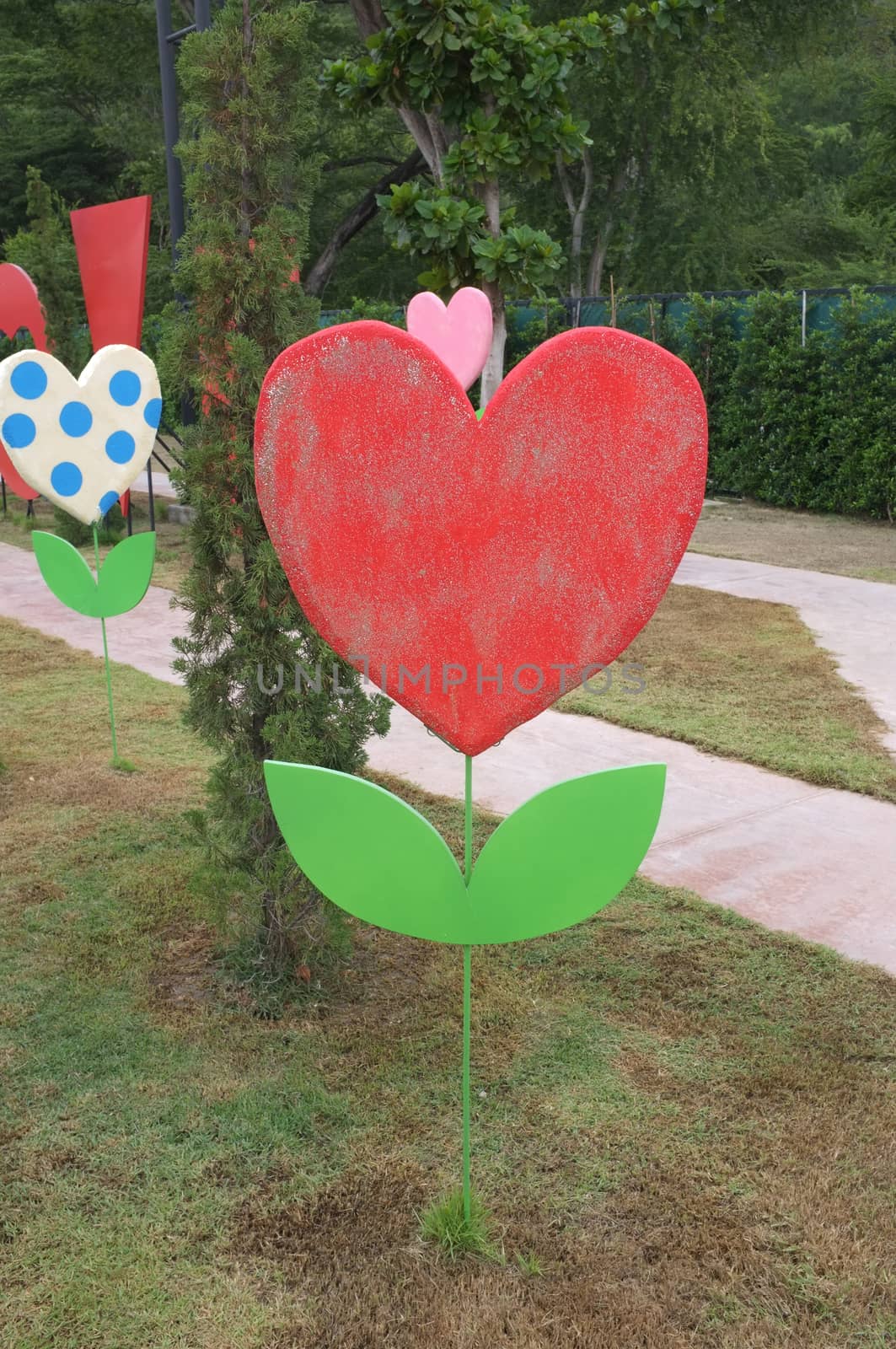 Decoration banner in shape of heart tree by Hepjam