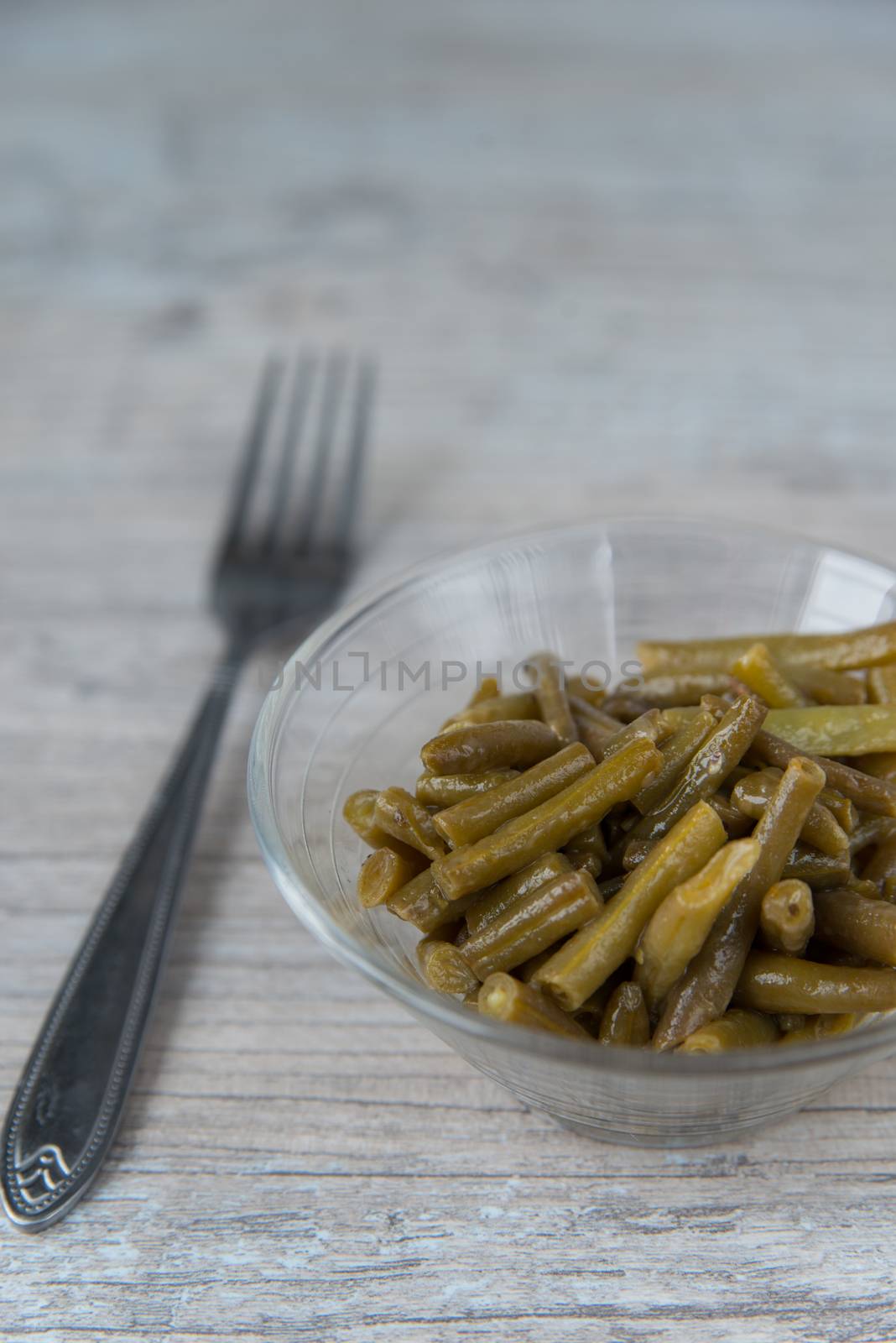 Plate of the prepared green beans and fork