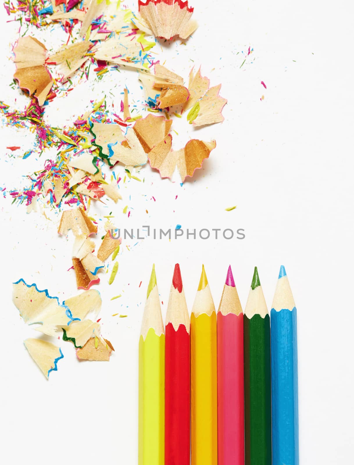 Colored pencils and trash by Novic