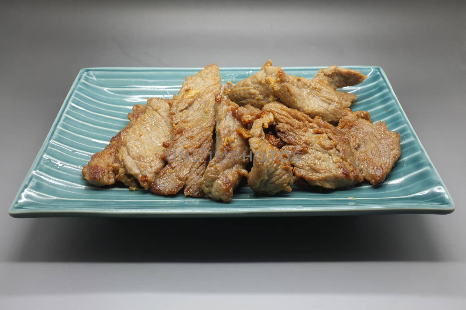 Stir fry pork with pepper