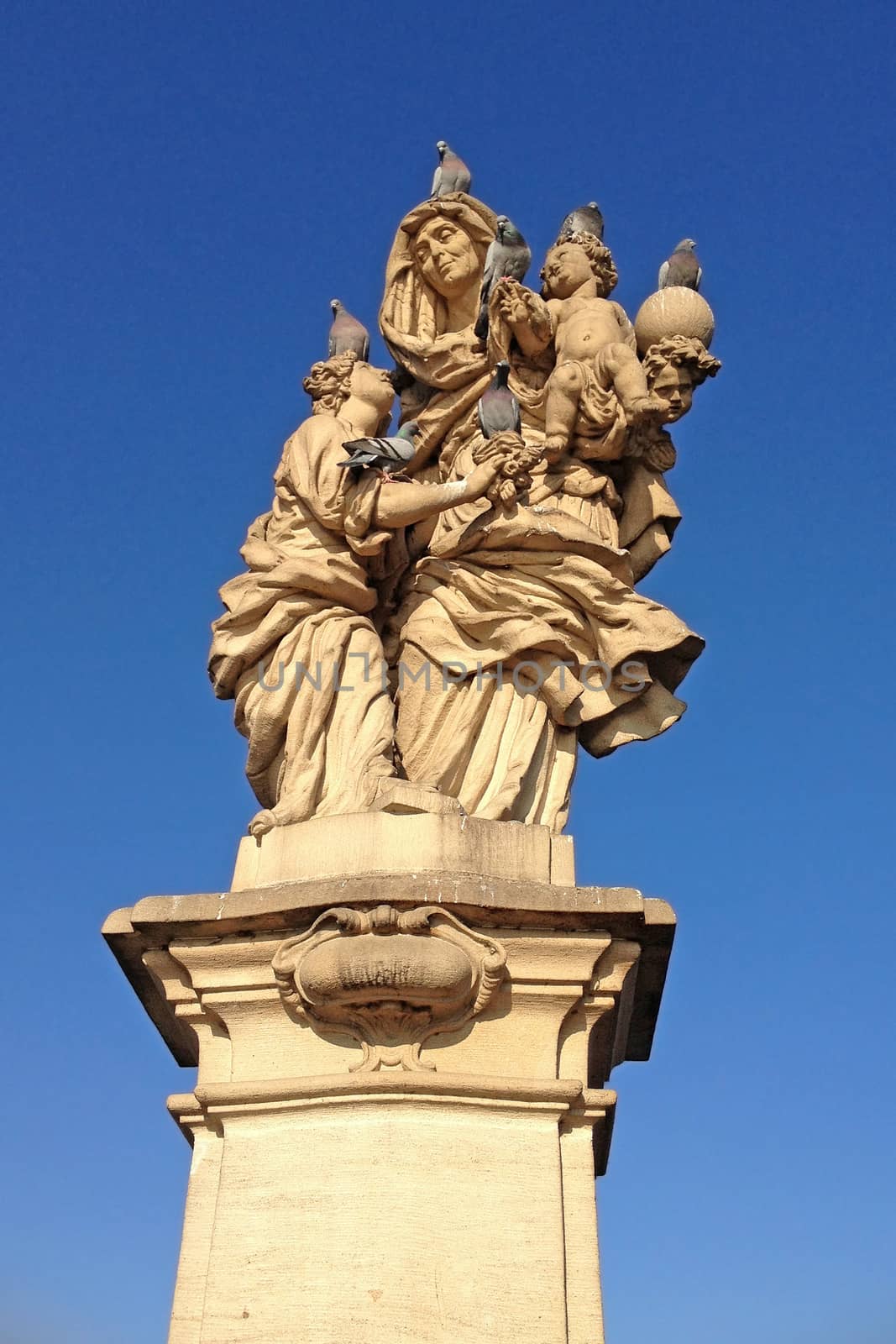 statue figure