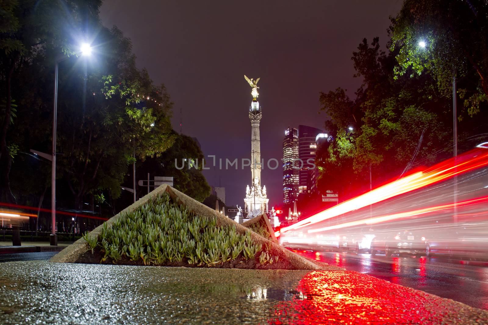 The Angel of Independence (Victory column) over Paseo de la Reforma in downtown Mexico City, Mexico