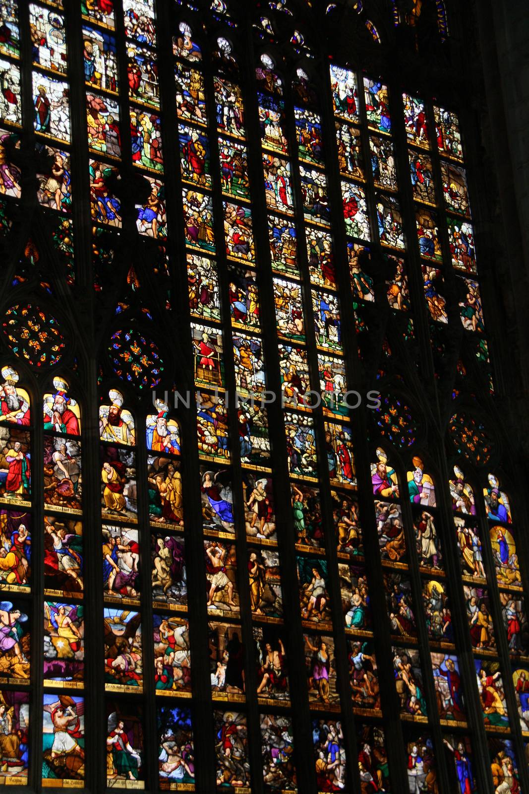 Vitrage - stained glass window in Milan Cathedral