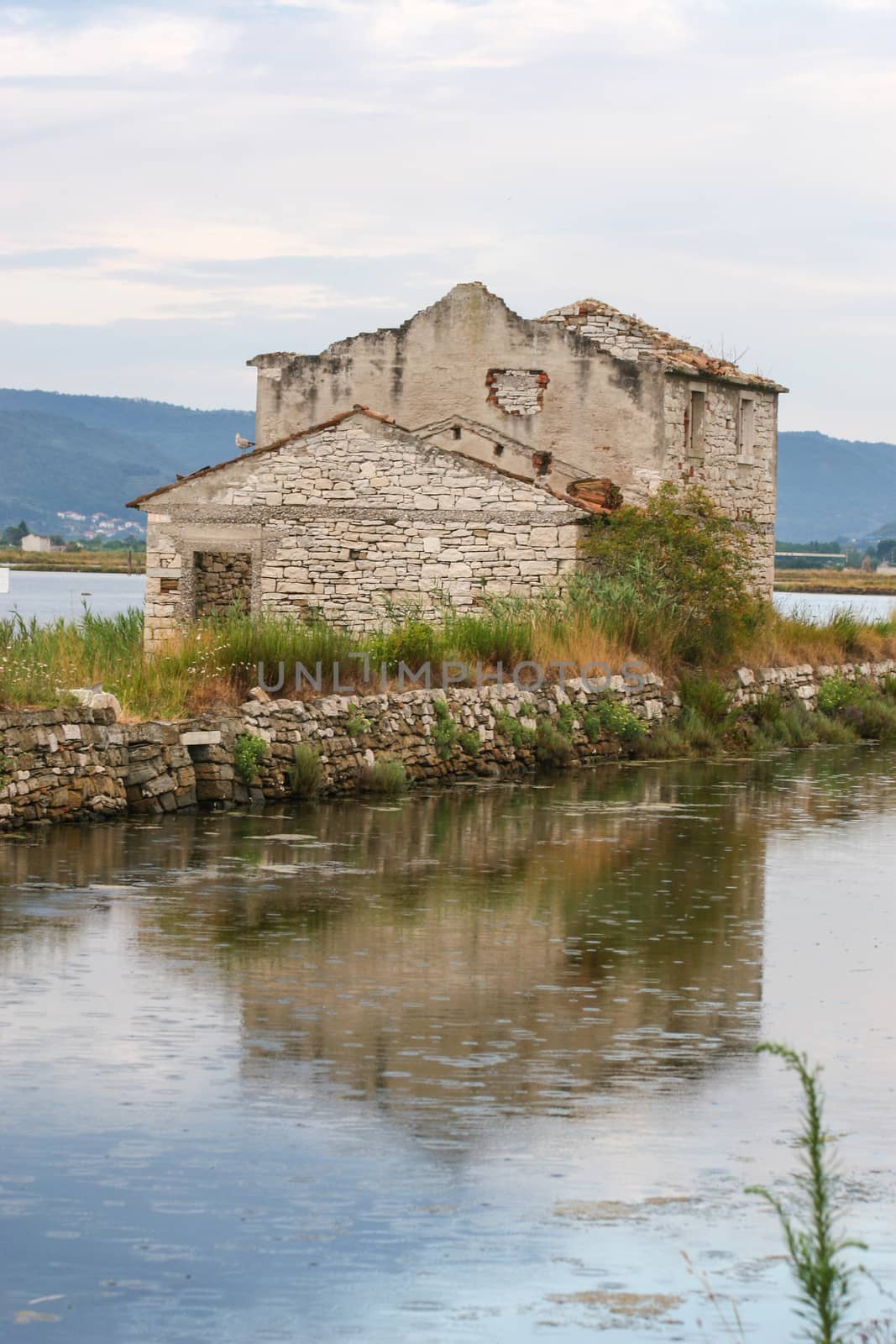 Secovlje saltpan by Aarstudio