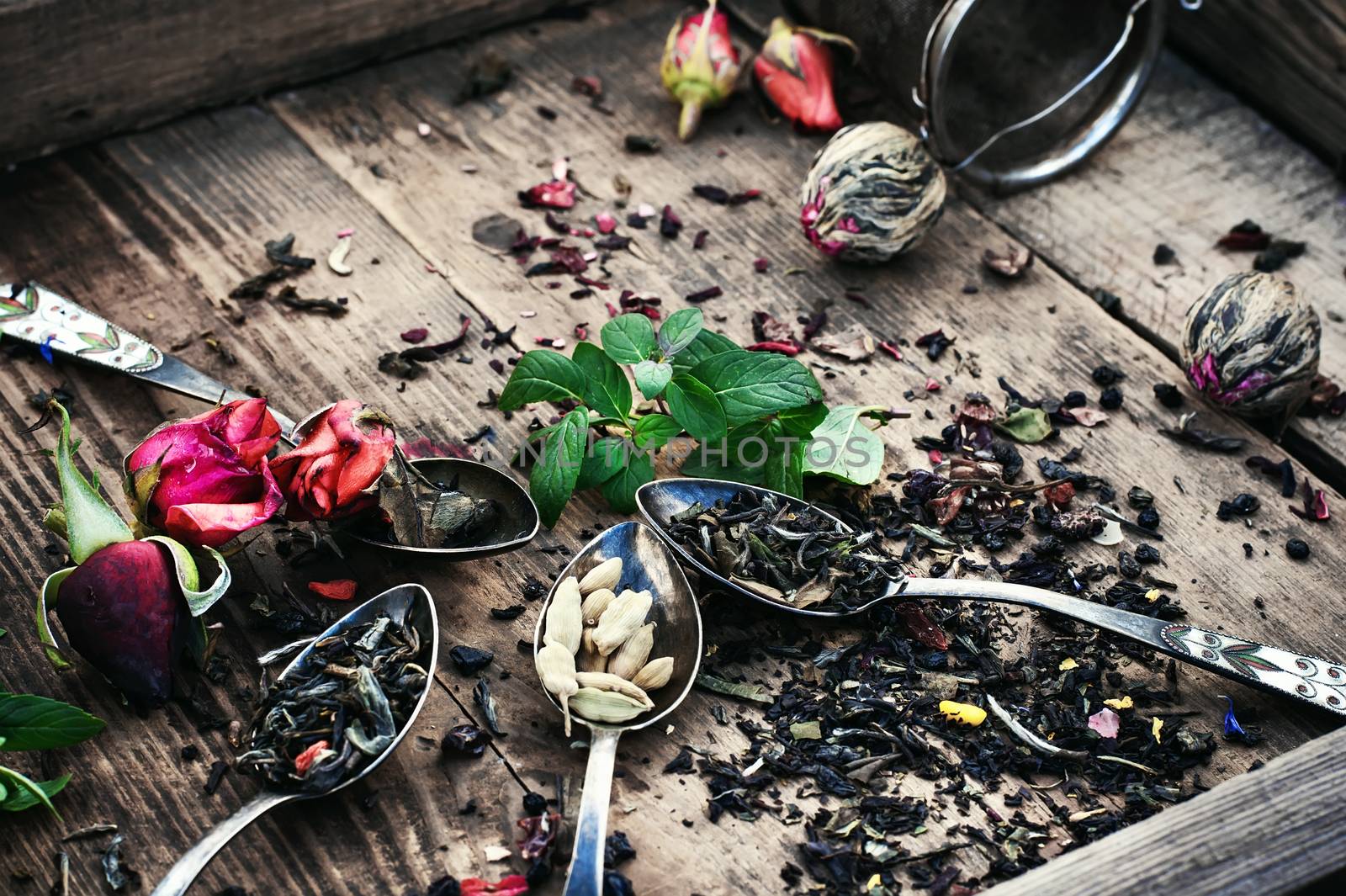 Scattered tea leaves by LMykola