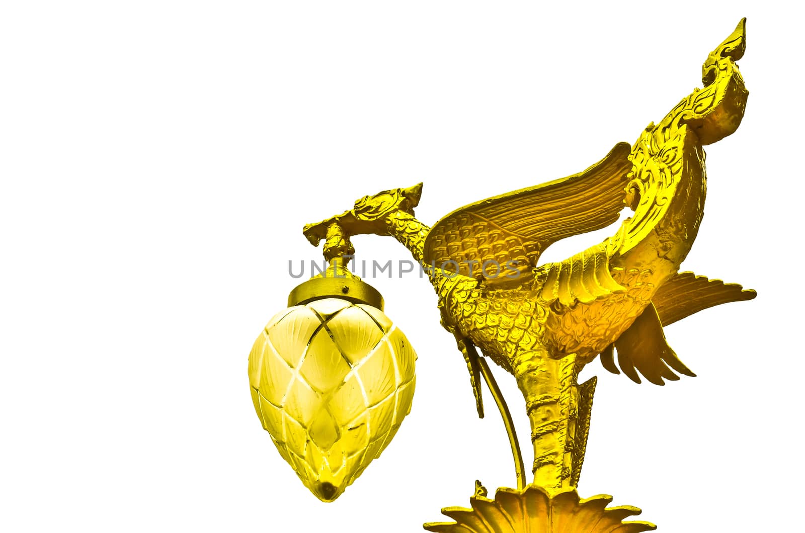 Golden swan sculpture by raweenuttapong