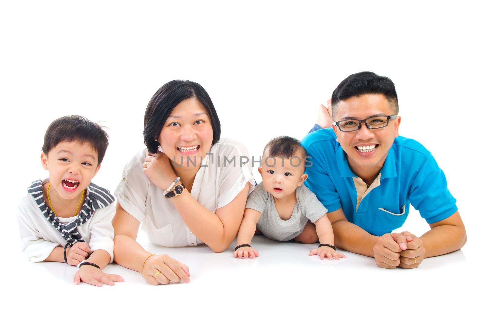 Portrait of asian family