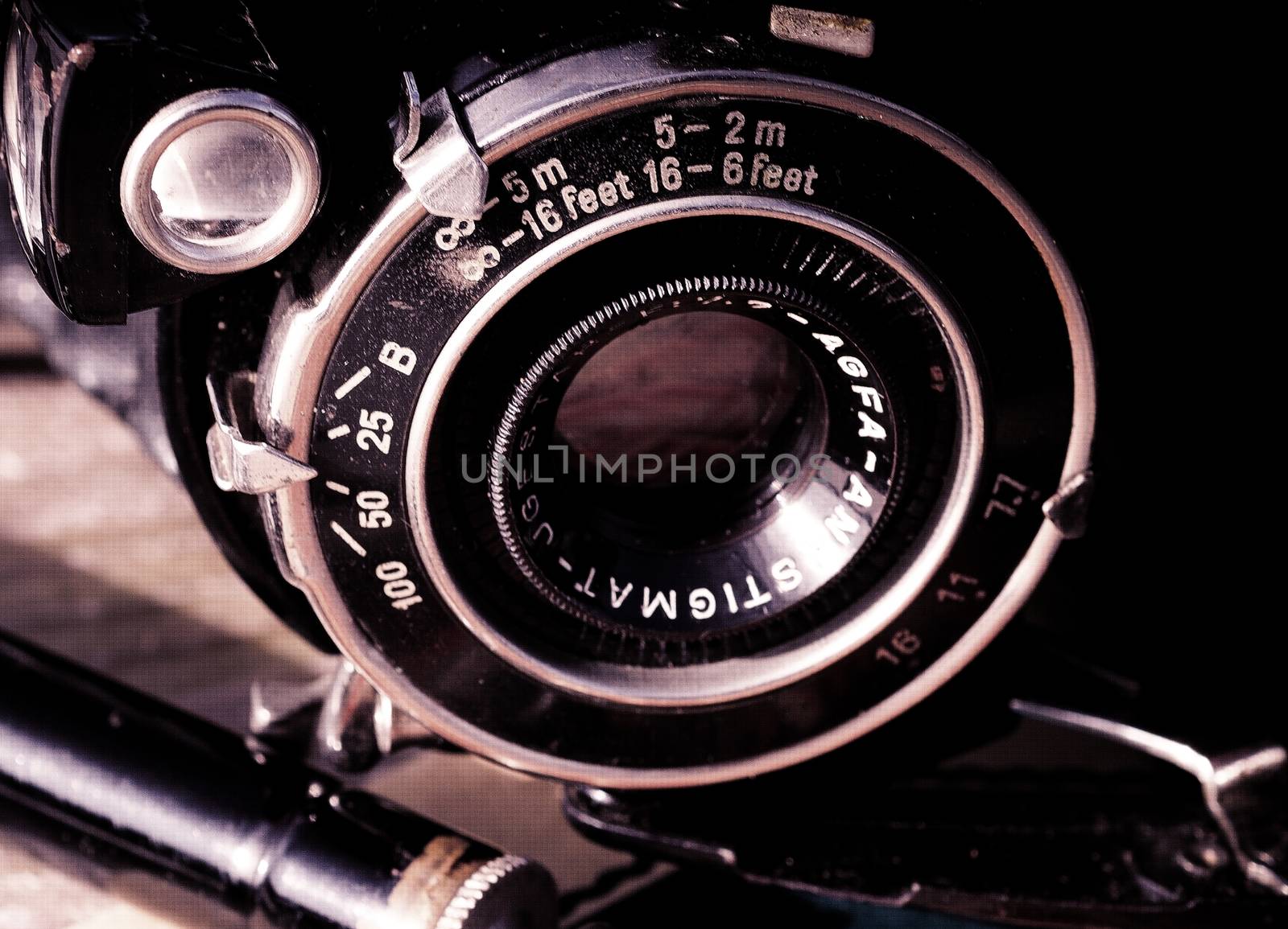 Vintage photographic camera by JRTBurr