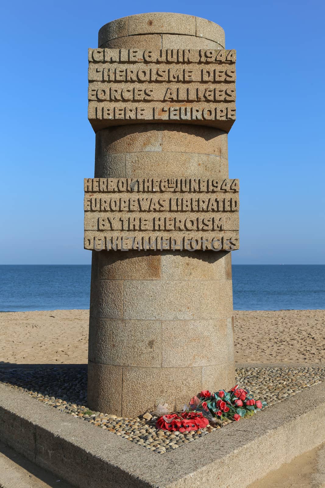 Monument Juno Beach by Kartouchken