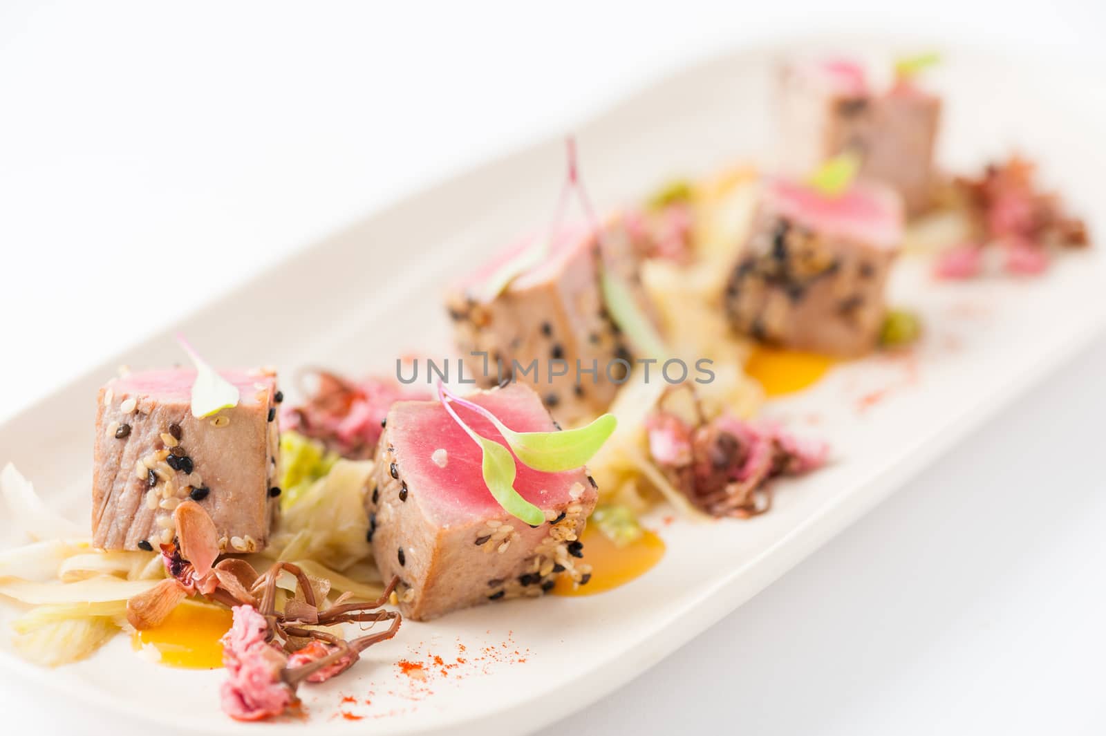 Modern style Japanese food, Burned tuna with herbs