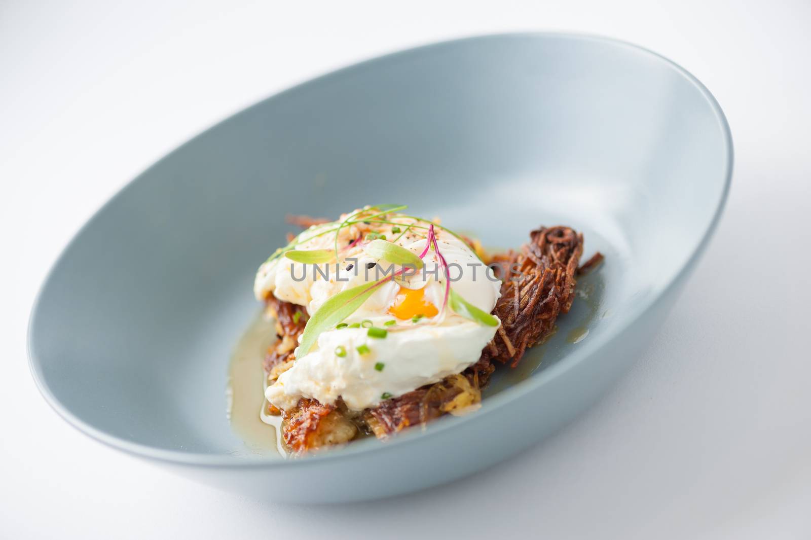Hash brown with Halloumi cheese and savory dressing