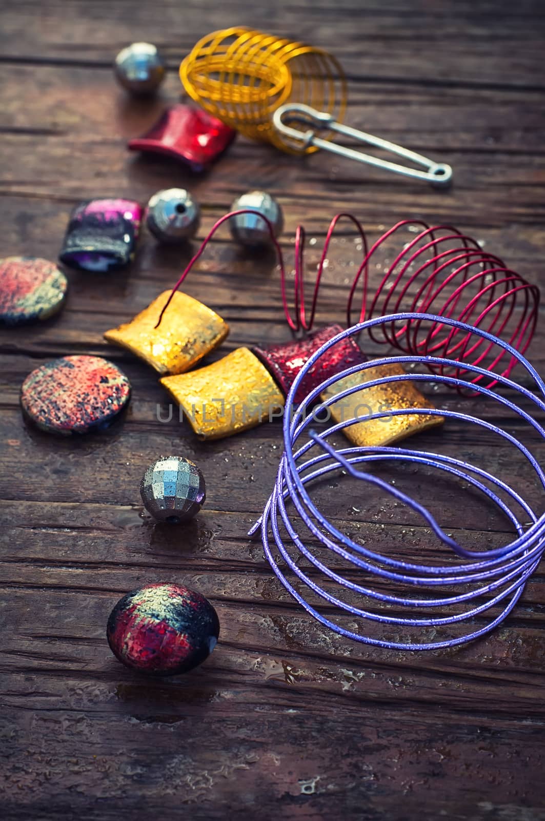 Set fashion beads for weaving necklaces and bracelets in vintage style.