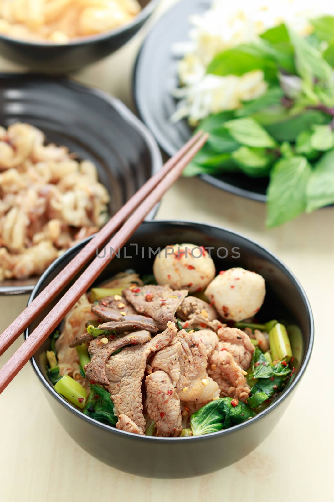 thai pork noodle by AEyZRiO
