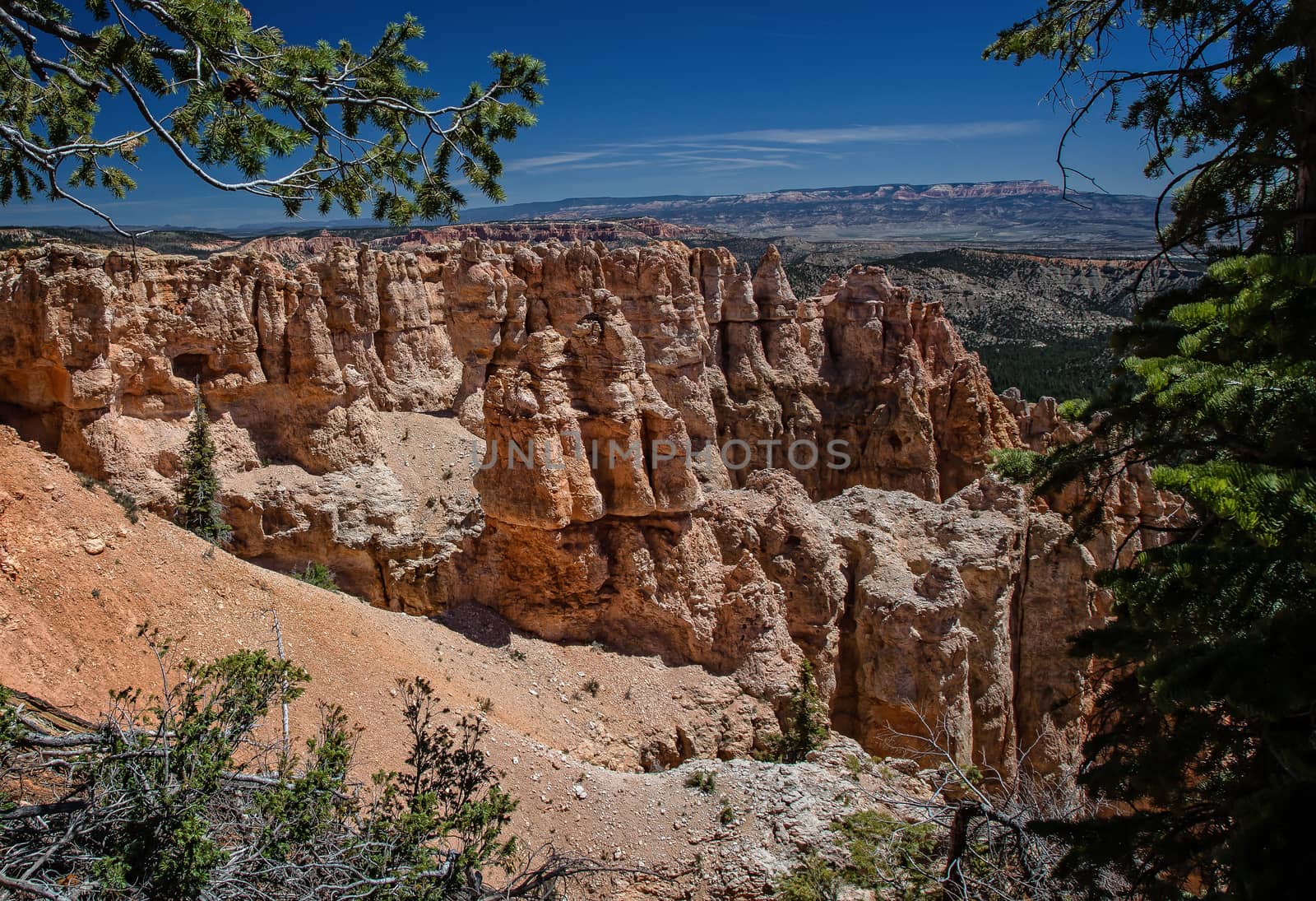 Bryce Canyon National Park in Utah is a marvel of rock formations (hoodoos) hiking trails and scenic views.