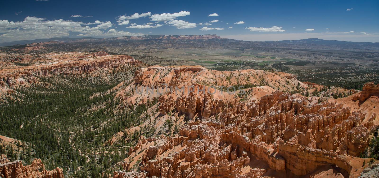 Bryce Canyon National Park in Utah is a marvel of rock formations (hoodoos) hiking trails and scenic views.