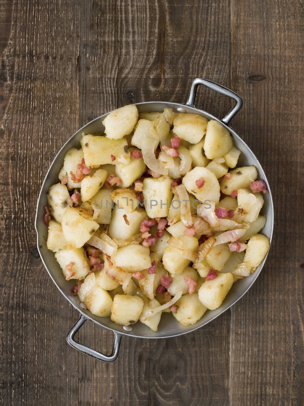 close up of rustic german pan fried potato bratkartoffeln