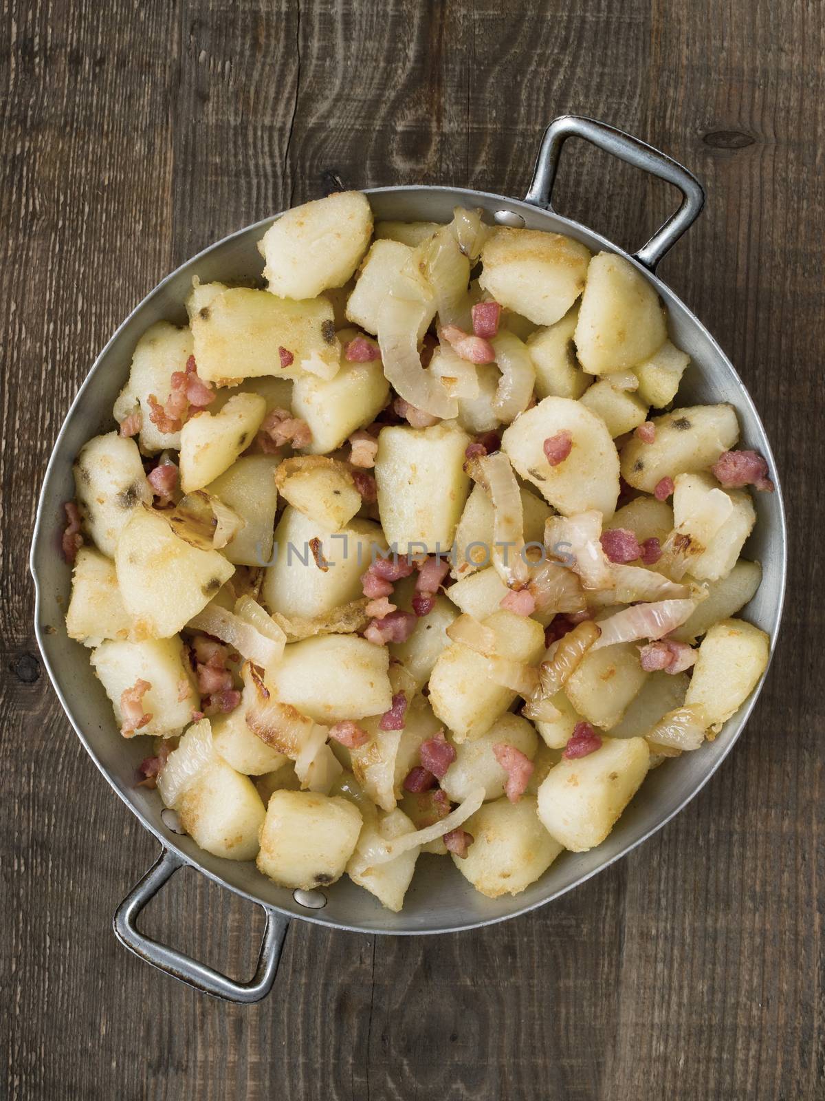 close up of rustic german pan fried potato bratkartoffeln