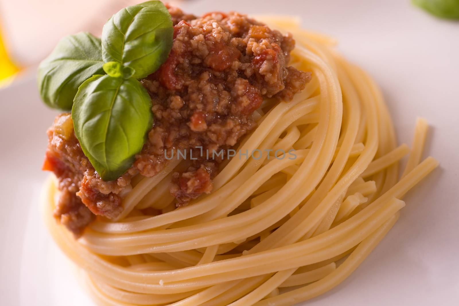 Spaghetti bolognese vegan by crampinini