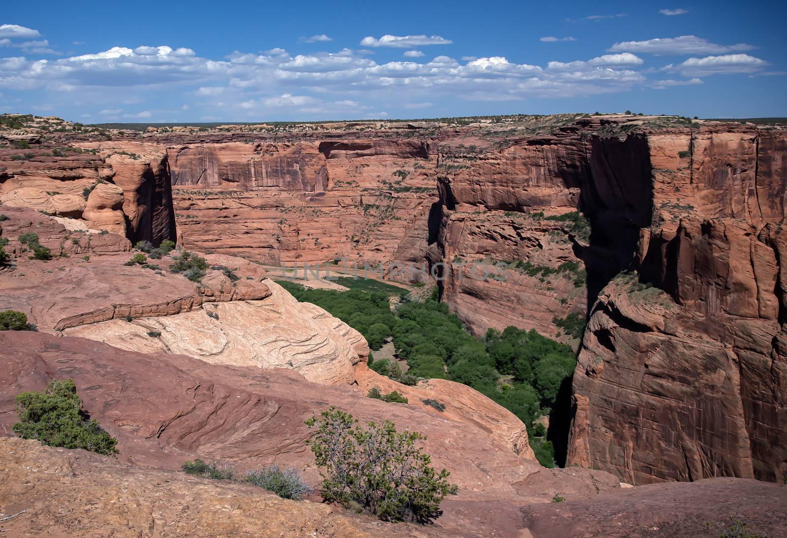 ancient native American trails and dwellings can all be found in Canyon de Chelly National Monument in Arizona.