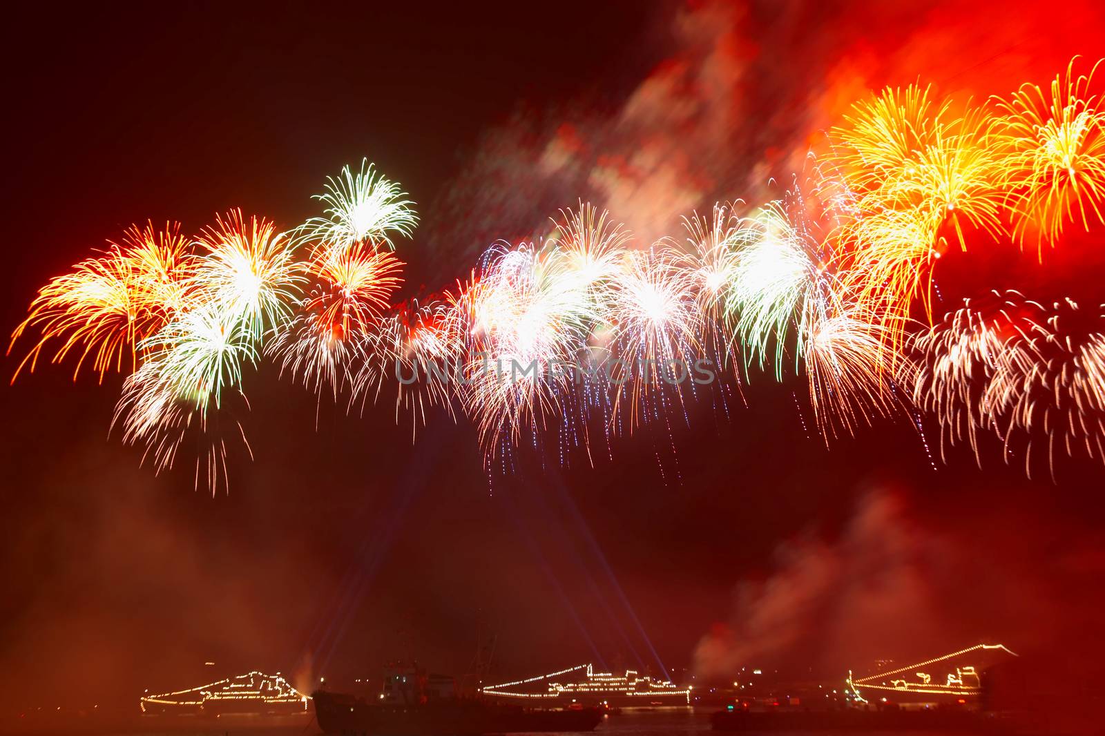 Salute, fireworks above the bay. by vapi