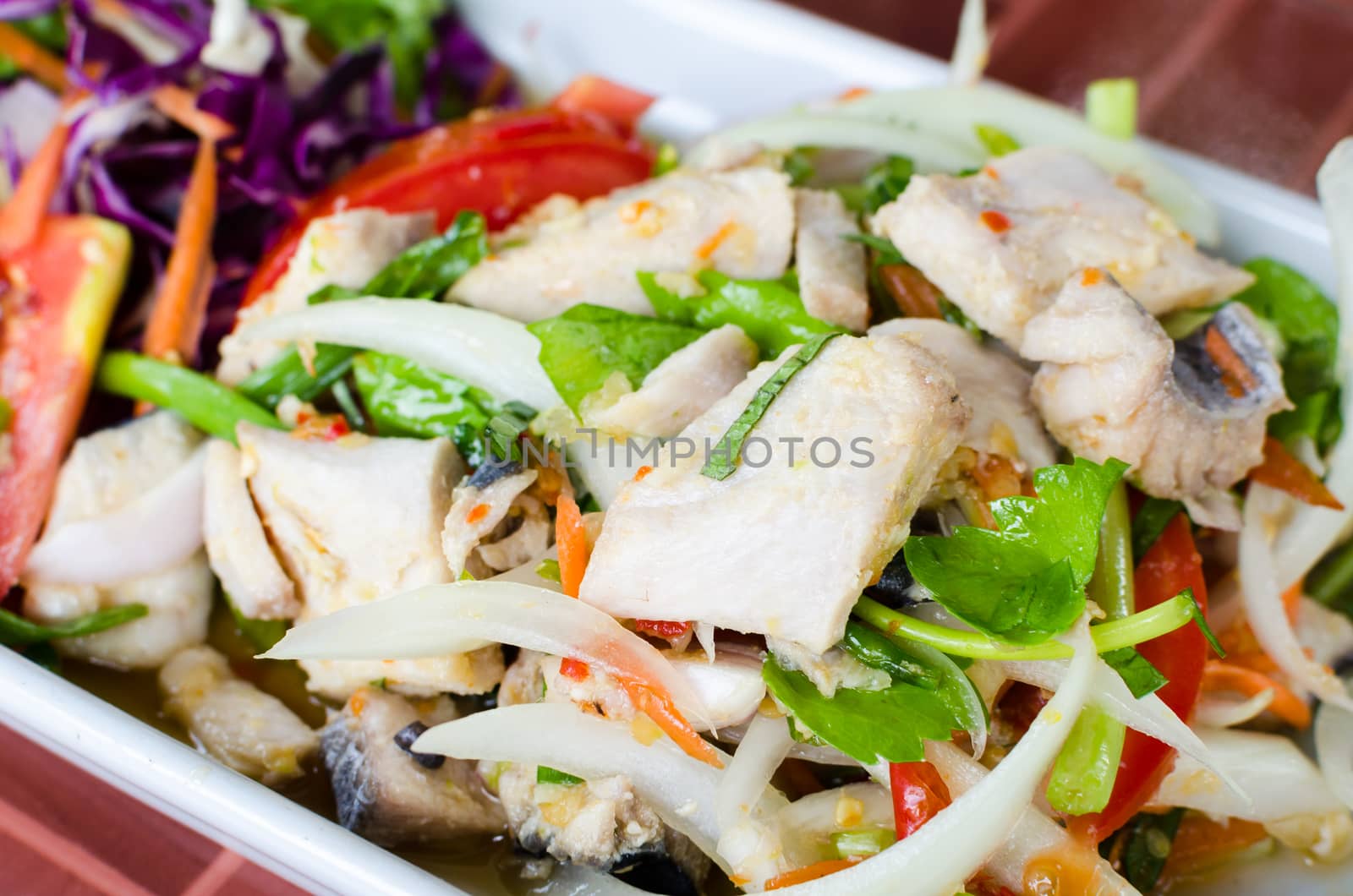 Spicy mackerel salad mix with onion, chili, coriander and lime juice.
spicy sweet sour flavor.