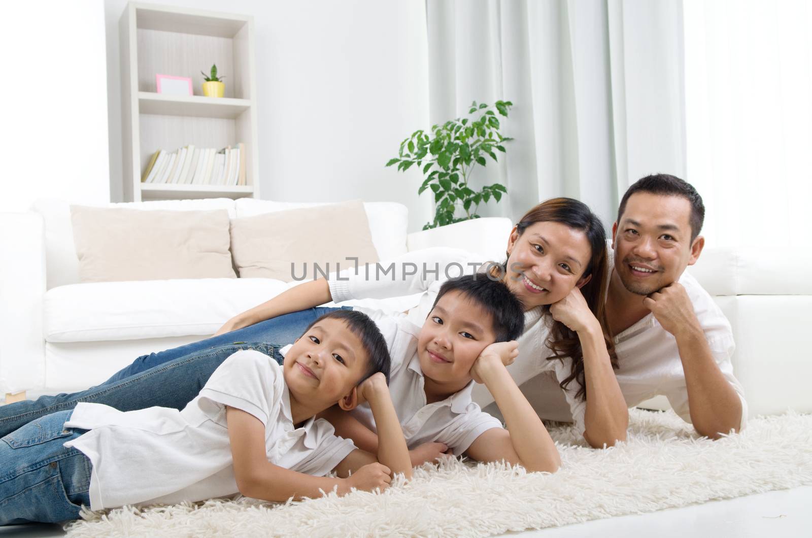 asian family  by yongtick