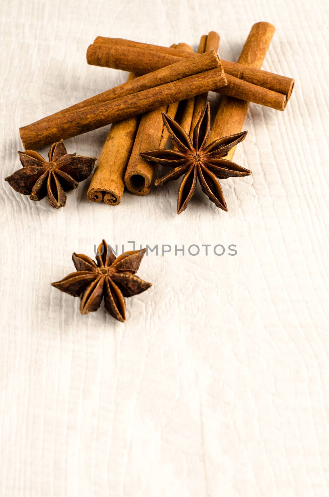 Cinnamon and anise by AnaMarques