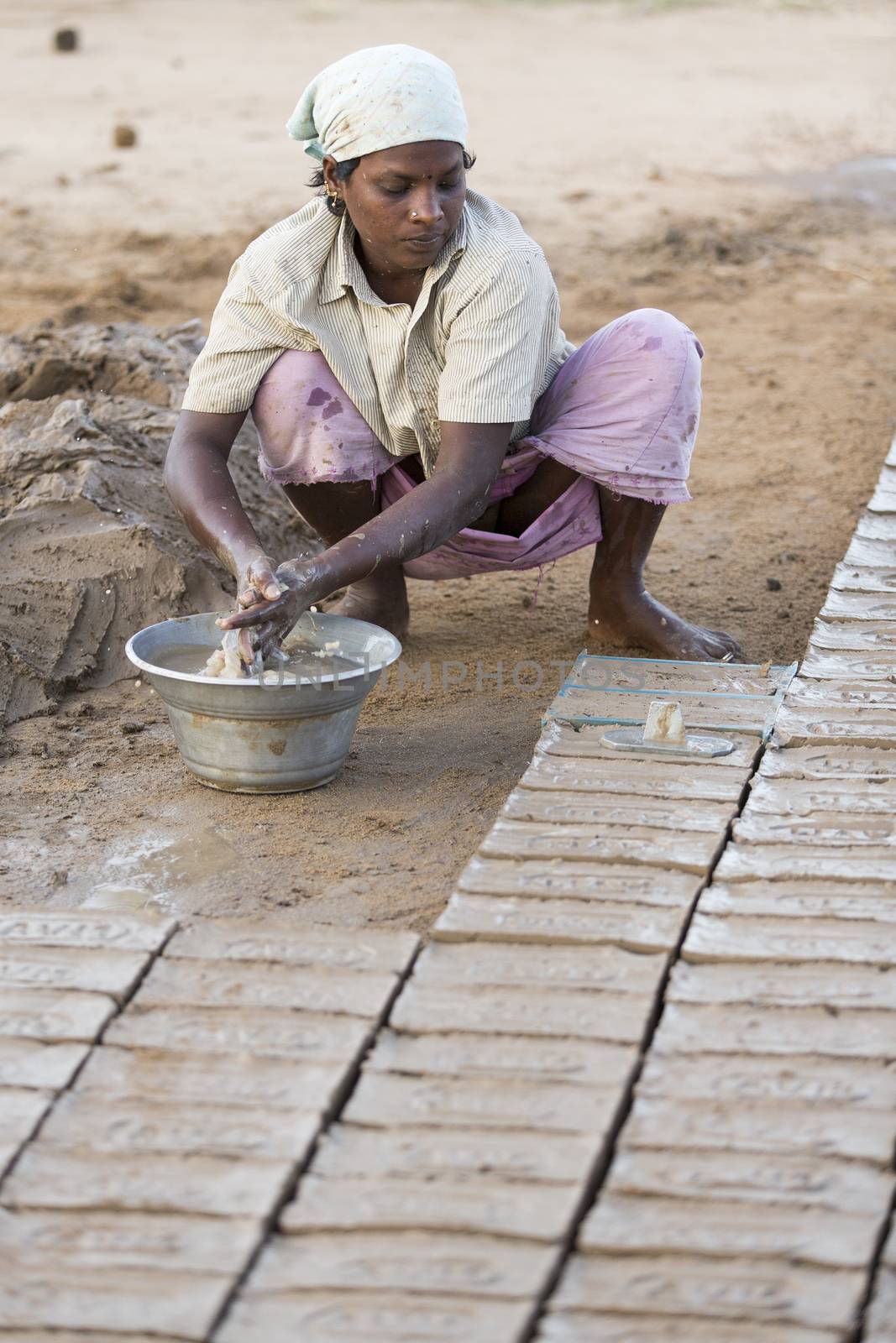 Documentary editorial  hand made bricks in India by CatherineL-Prod