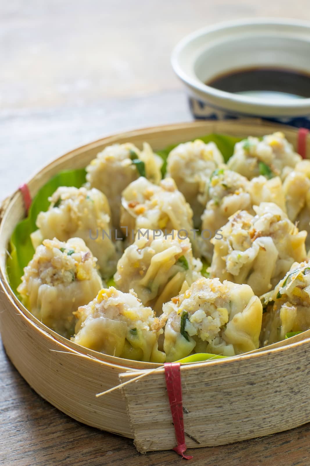 Steamed pork dumpling by baworn47