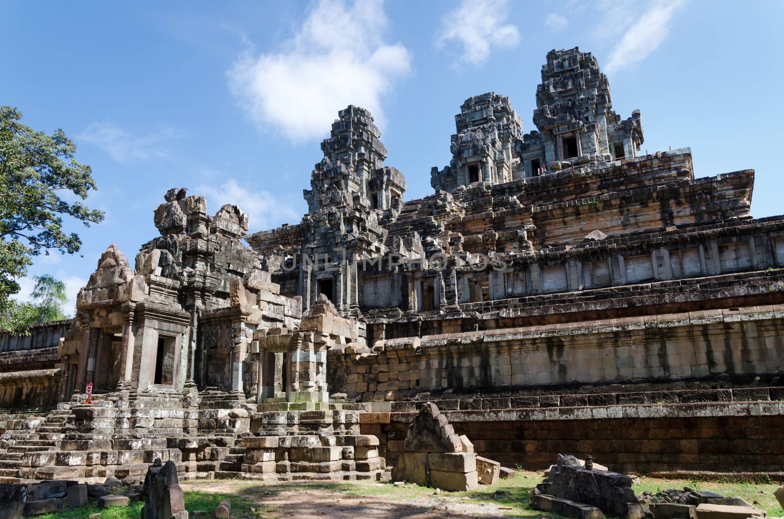 Phimeanakas Temple in Angkor Thom by siraanamwong