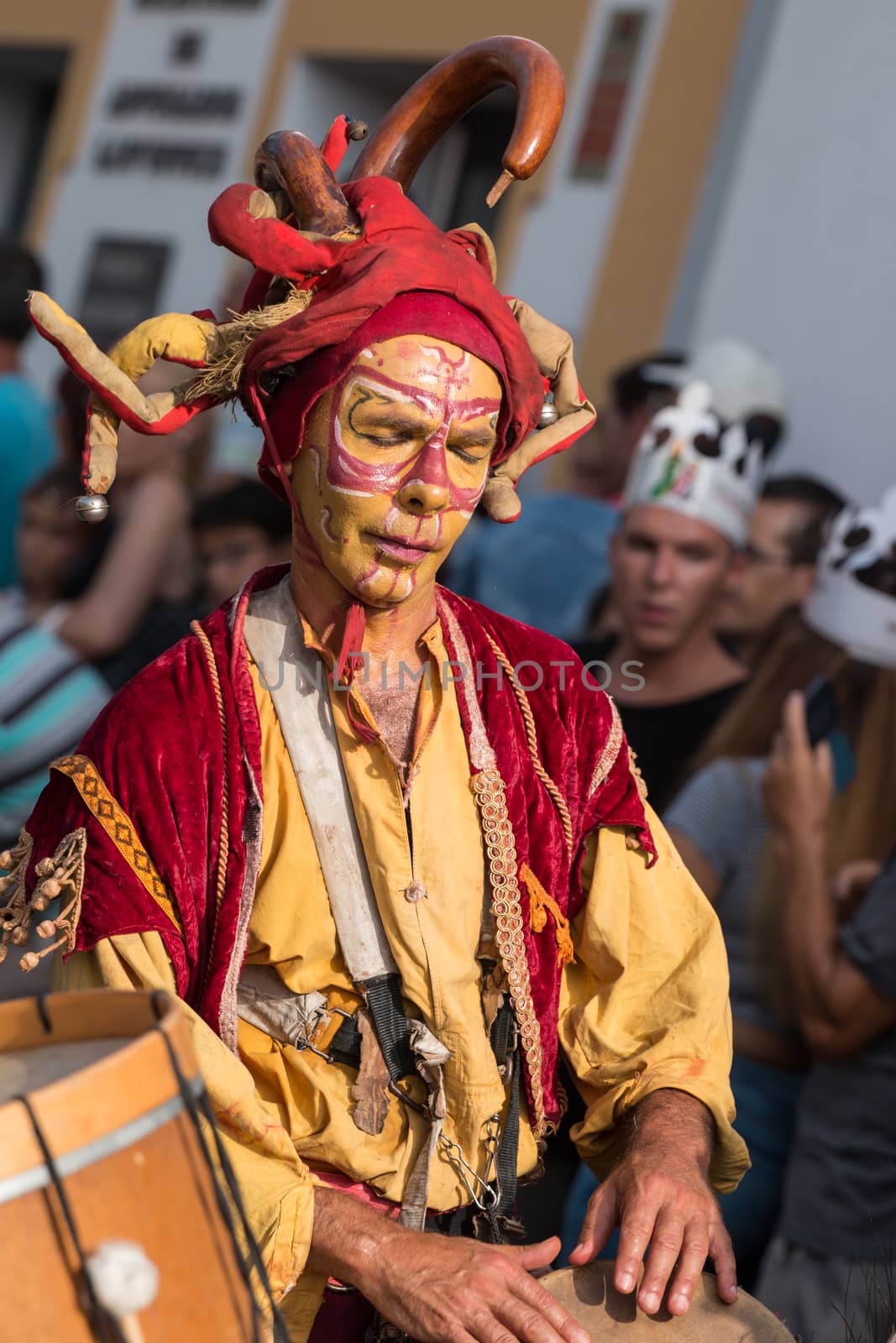 CASTRO MARIM, PORTUGAL - AUGUST 30: View of people, characters, mood, colors and street performers at the popular medieval fair held in Castro Marim village, Portugal on august.