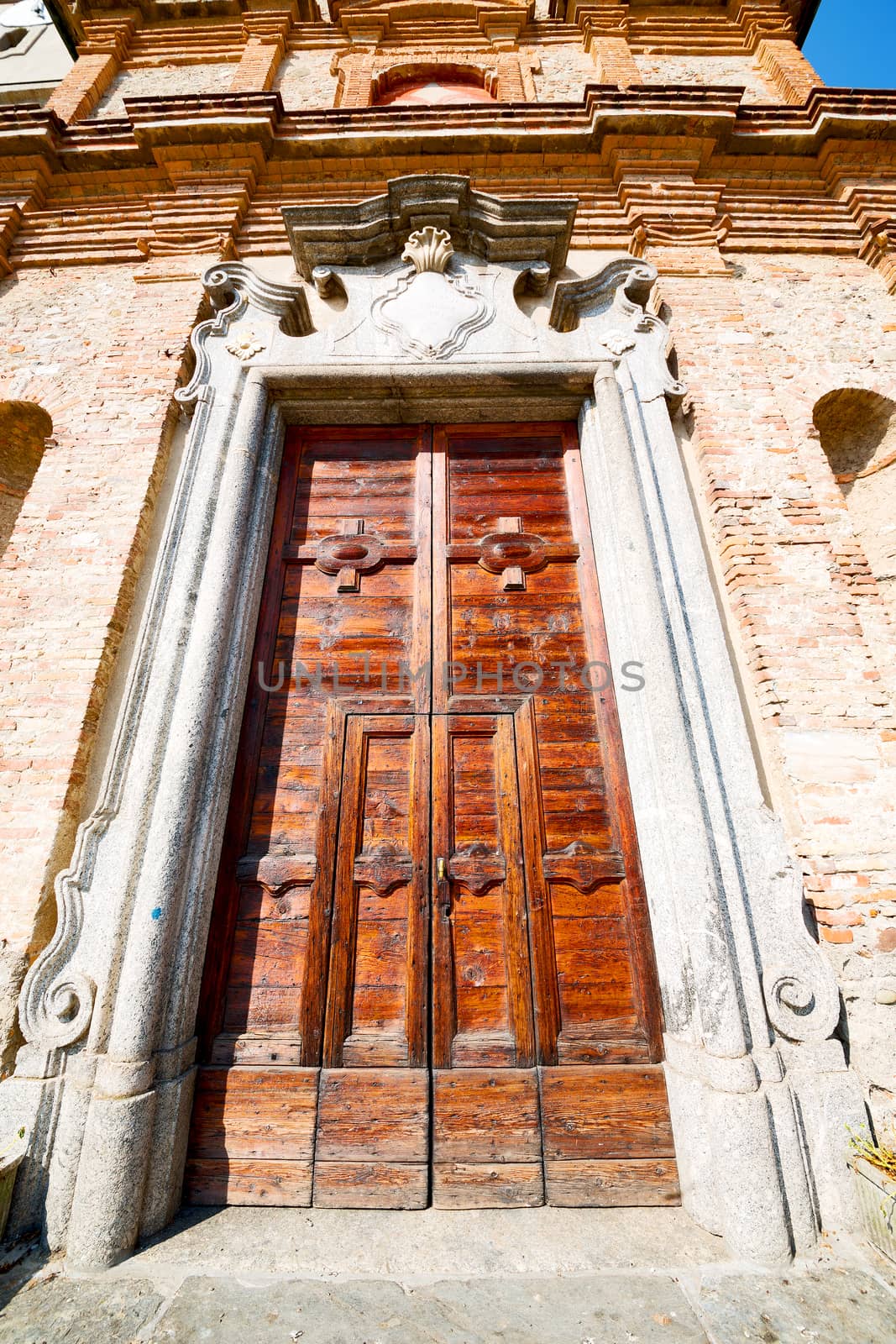 old door in italy land europe architecture and wood the historical   gate