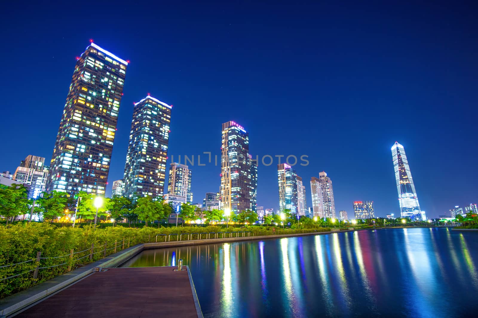 Songdo Central Park is the green space plan,inspired by NYC. by gutarphotoghaphy