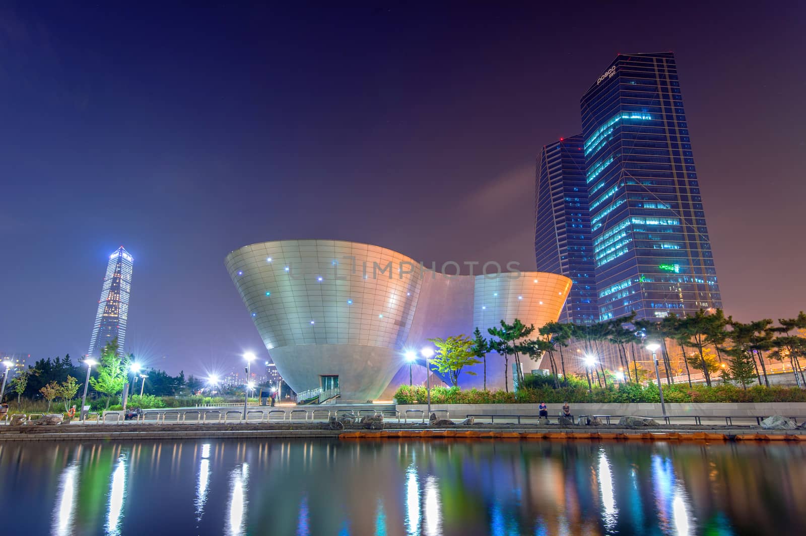 Songdo Central Park is the green space plan,inspired by NYC. by gutarphotoghaphy