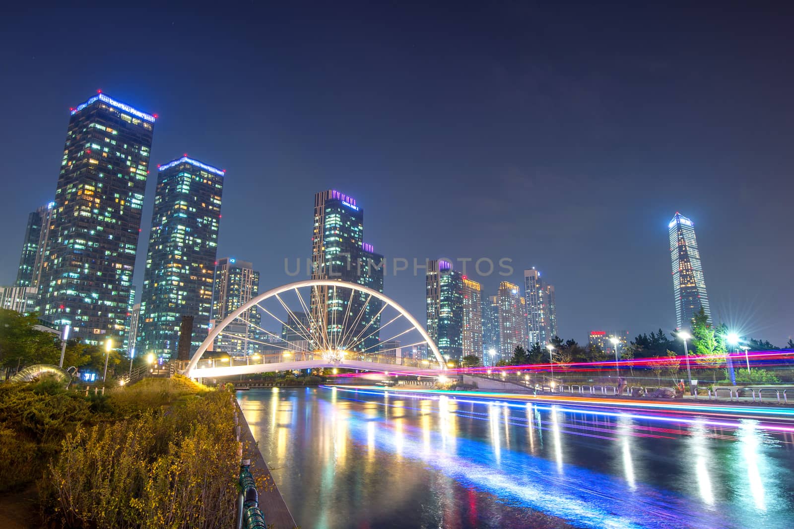 Songdo Central Park is the green space plan,inspired by NYC. by gutarphotoghaphy