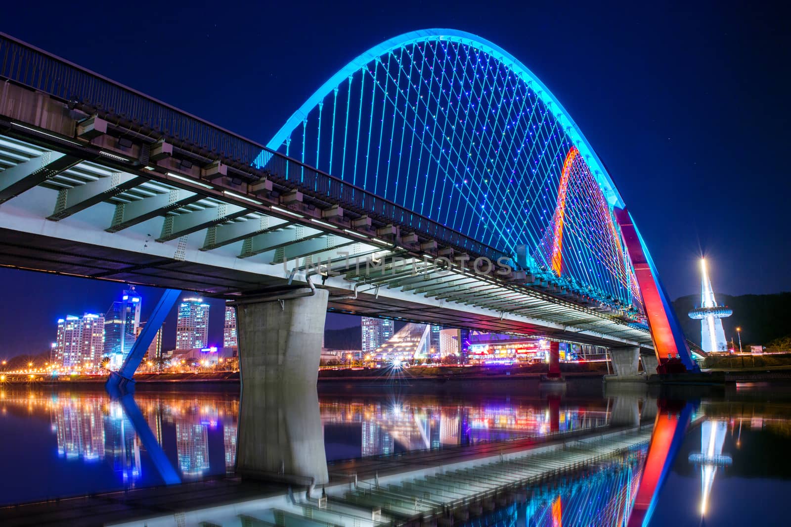 Expro bridge at night in daejeon,korea. by gutarphotoghaphy