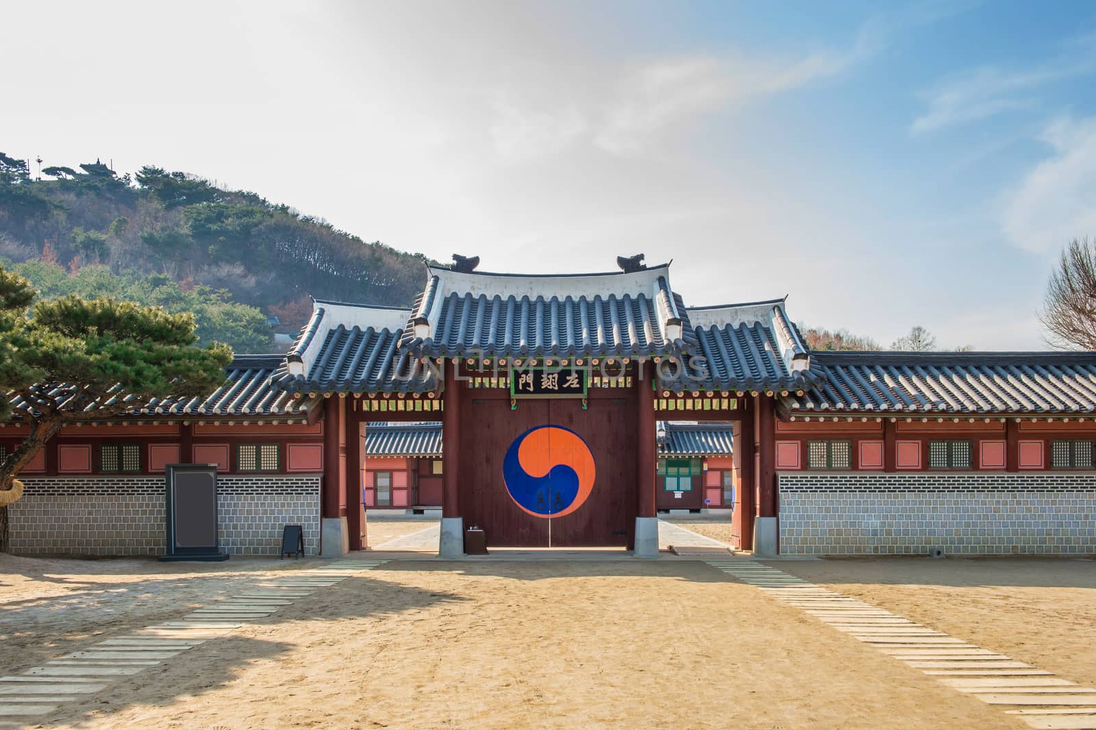 Hwaseong fortress in Suwon,Famous in Korea. by gutarphotoghaphy