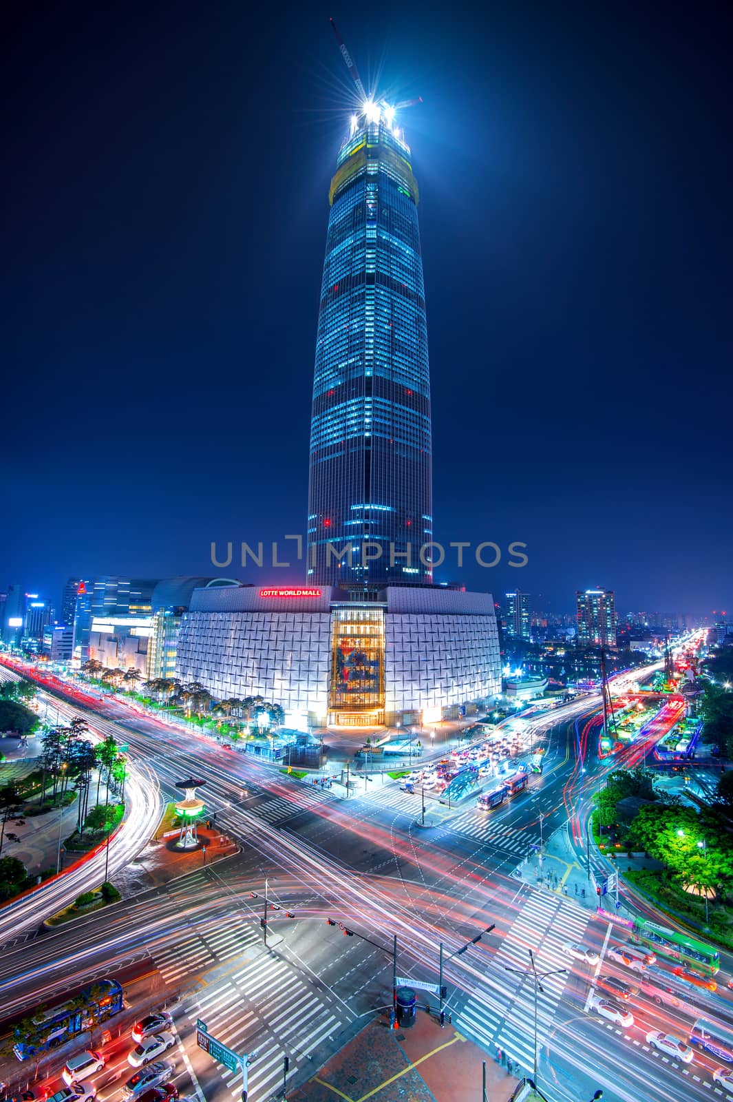 SEOUL, SOUTH KOREA - MAY 9 : Lotte World mall under construction in Seoul, South Korea. Lotte World mall is due to open in October, 2016.Photo taken on may 9,2015 in seoul,South Korea.