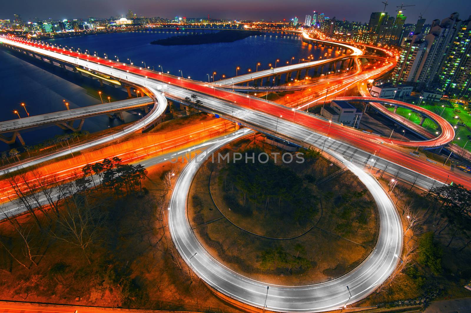 Mapo bridge and Seoul cityscape in Korea.