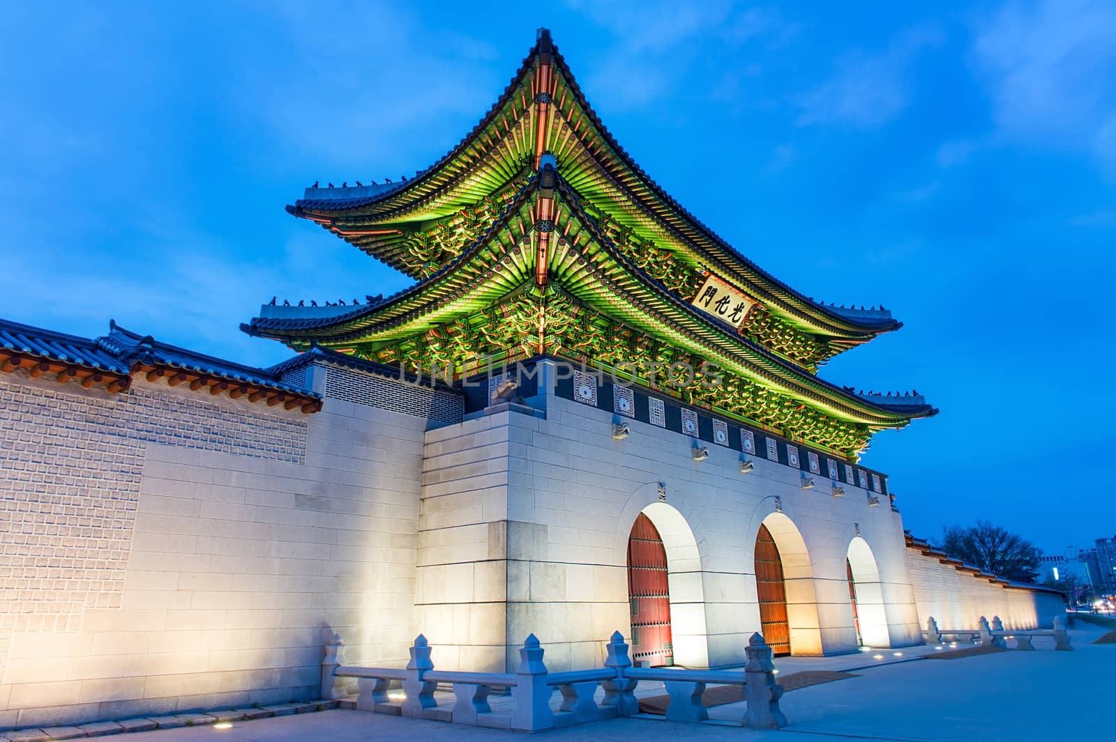 Gyeongbokgung palace at night in Seoul, South Korea.