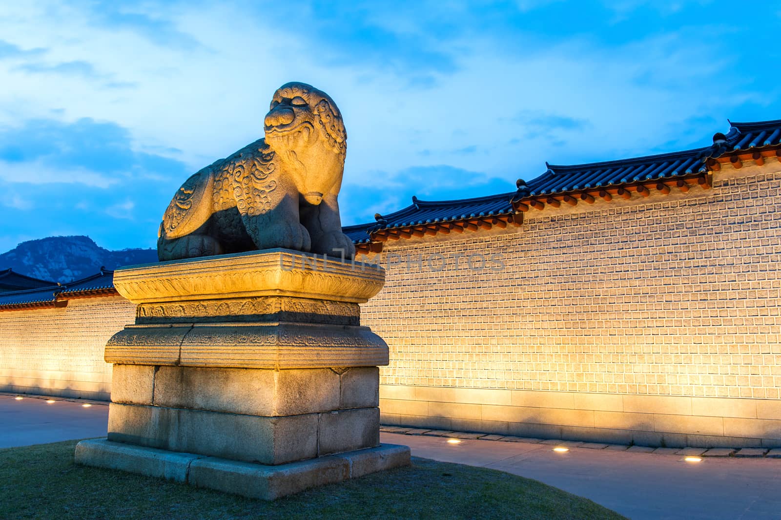 Gyeongbokgung palace at night in Seoul, South Korea.