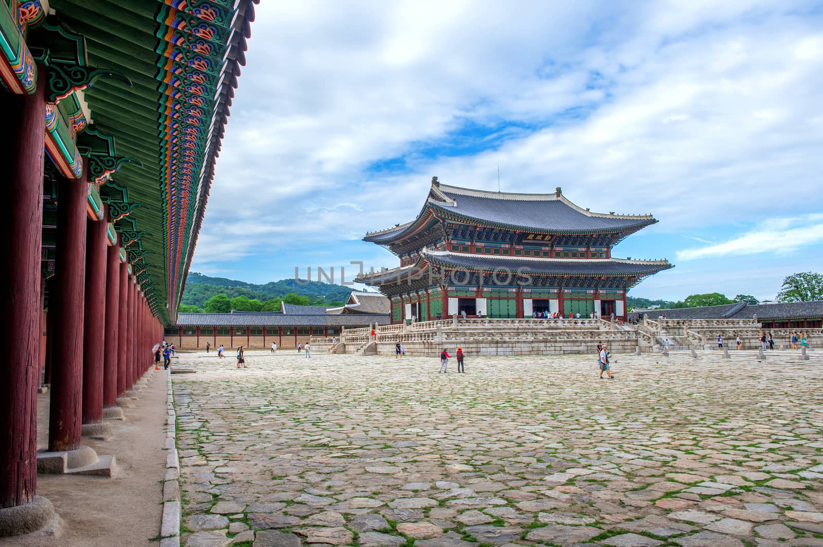 Gyeongbokgung Palace the best of attractions in korea. by gutarphotoghaphy